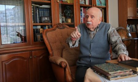 “Bazı Matbû Kitaplar Yazma Kadar Nadirdir!”